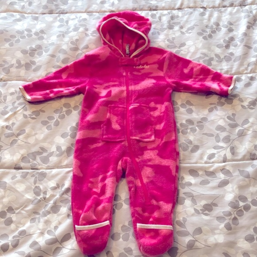 Cabela’s Pink Camo Bodysuit 6-12 months